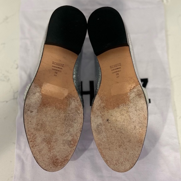 Schutz Silver Snakeskin Leather Loafers. Size 7. GUC! Dustbag included. - Picture 6 of 16